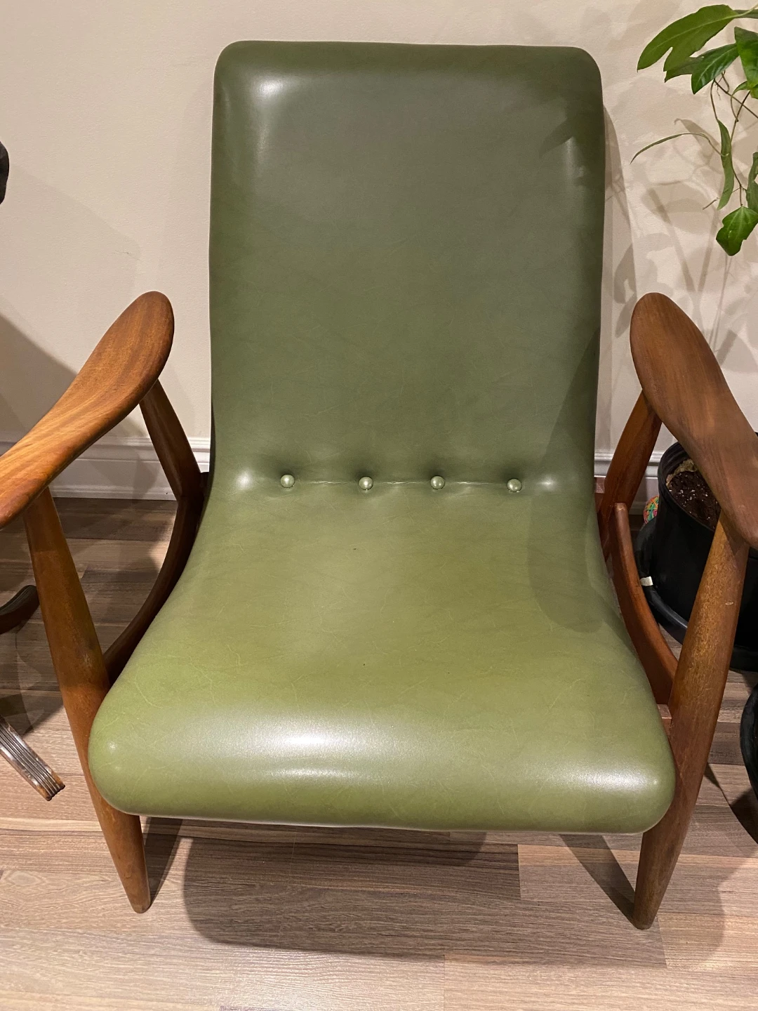 Vintage Rose wood Green faux Leather Armchair - photo 2