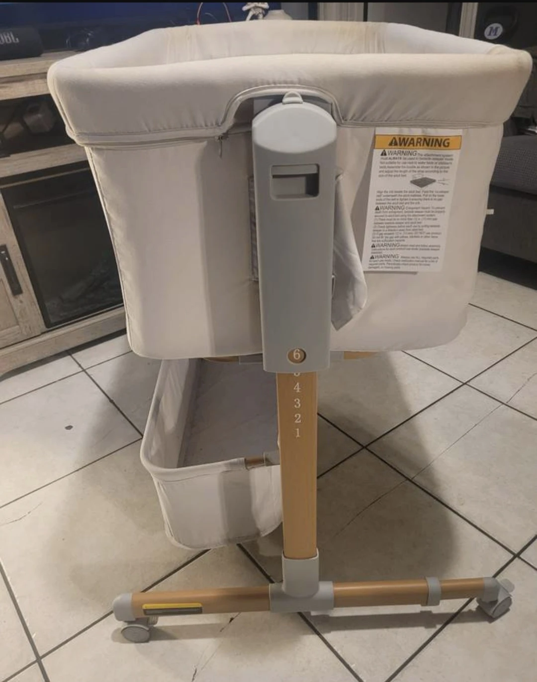 2 ITEMS**  Munchkin Baby Swing & LovliTod Bassinet - photo 3
