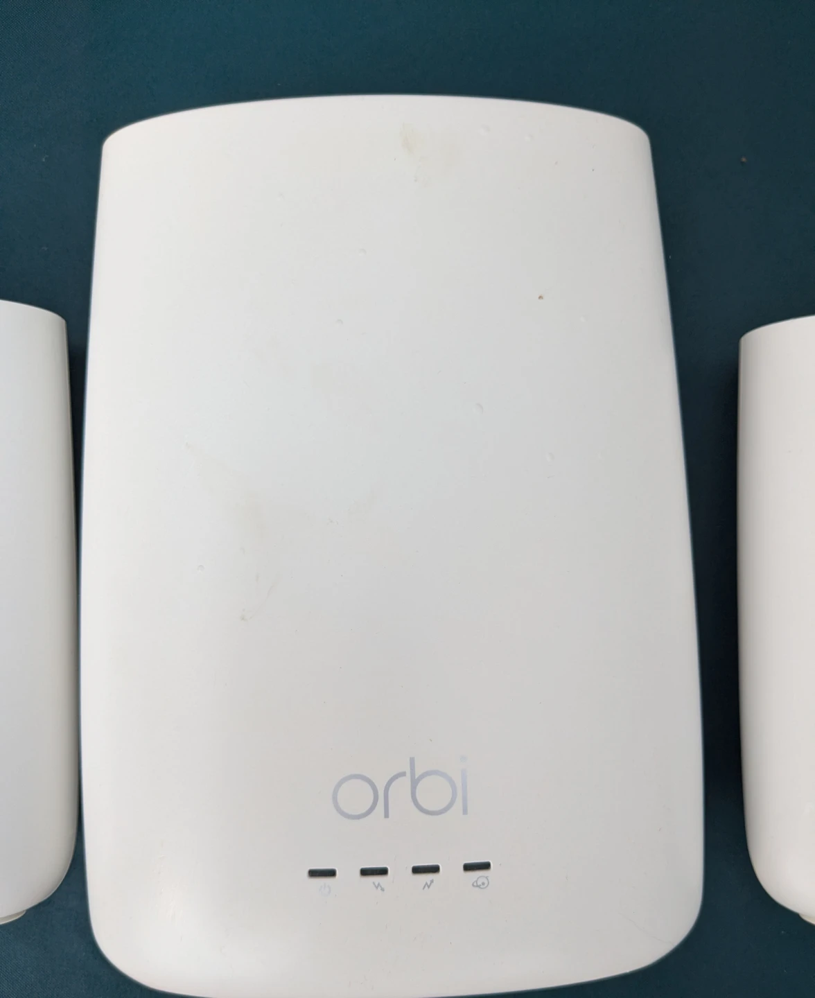 Orbi White Mesh WiFi System with 2 satilites - photo 4