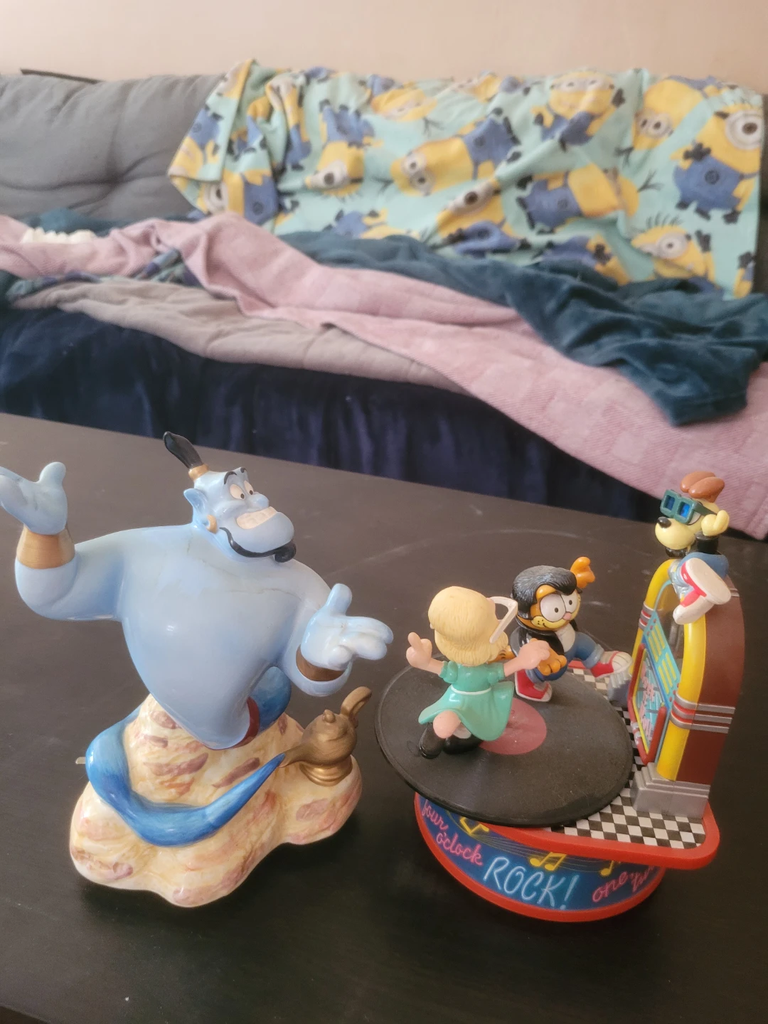 Disney Aladdin Genie Figurine and Jukebox Rock Scene