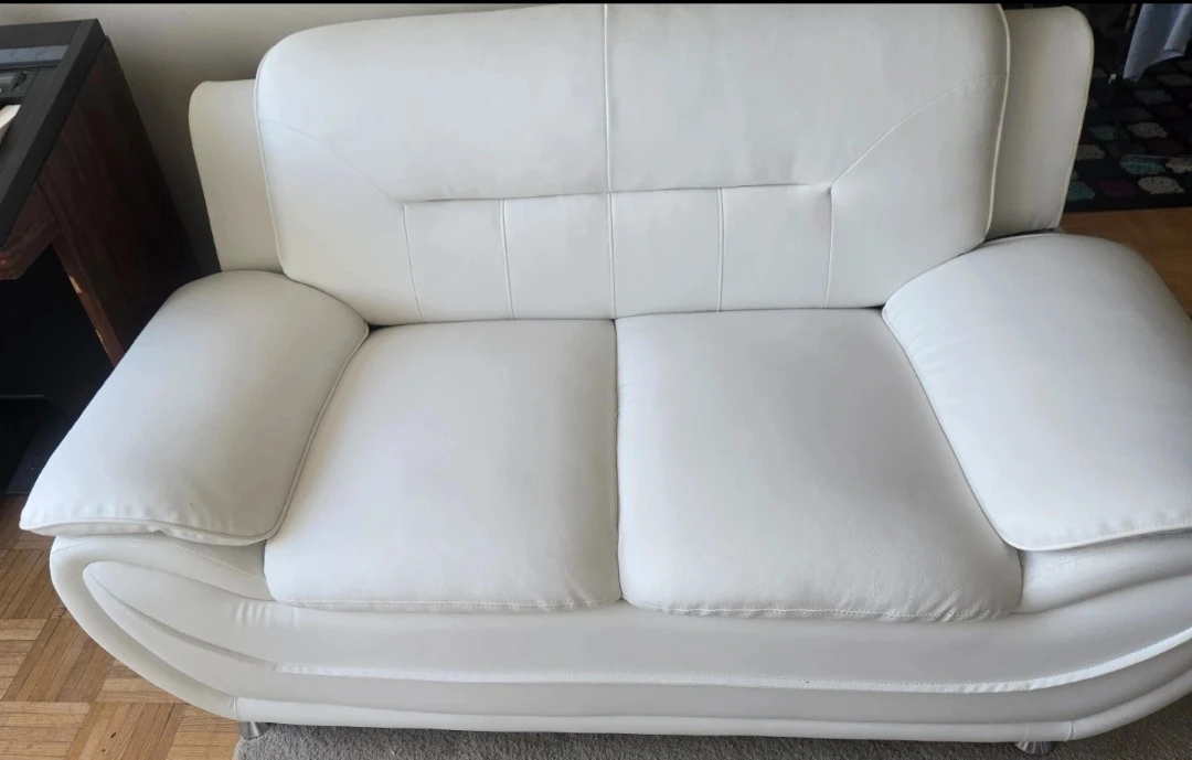 3 Pieces White Leather Sofa and Armchair Set - photo 3