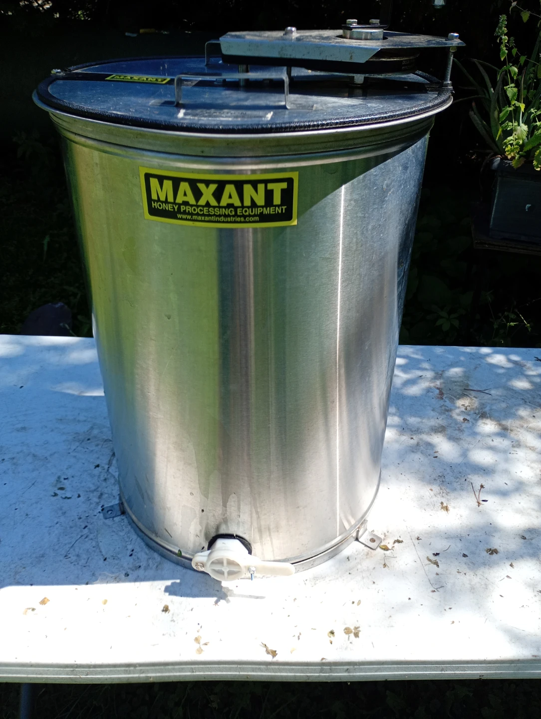 Maxant honey extractor