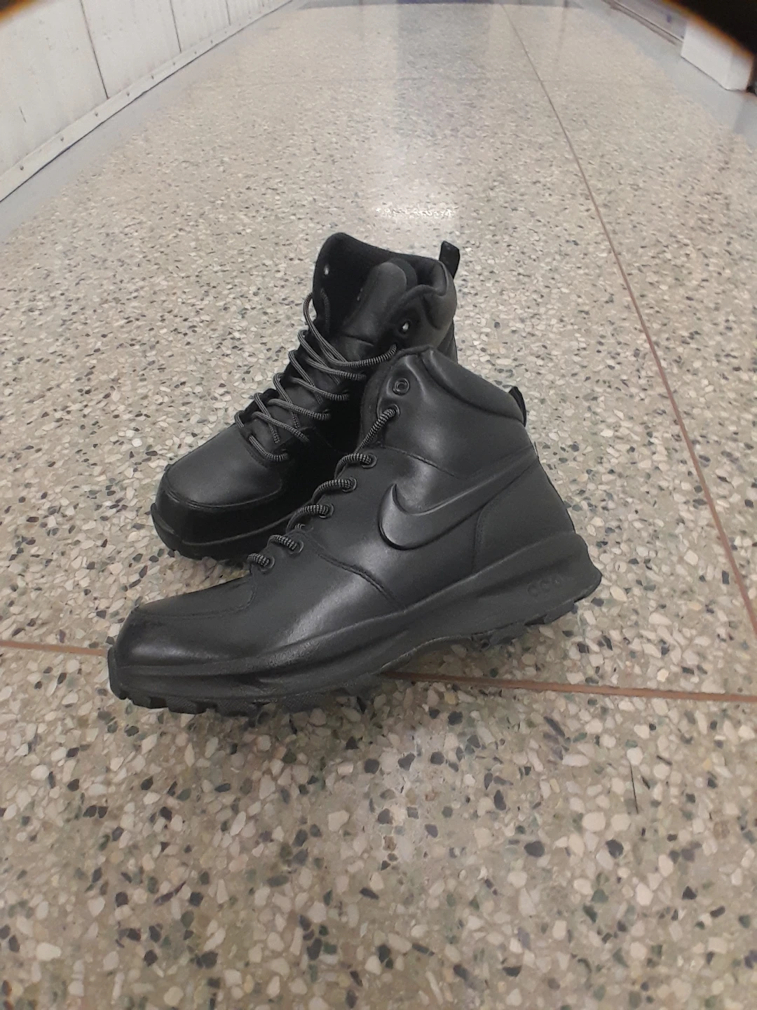 Nike ACG Boots - Black Men's Size 8.5