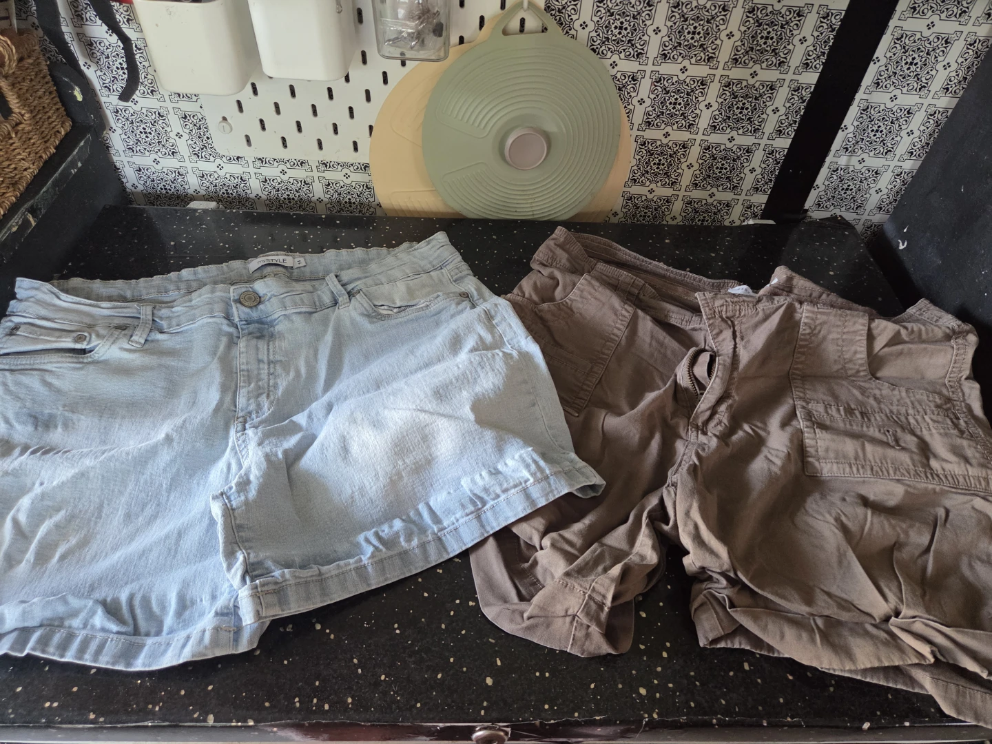 Denver Hayes Vintage & mySTYLE Shorts - Size 14