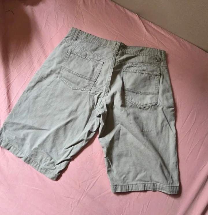 Bossini Men's Khaki Shorts Size 33 - photo 4