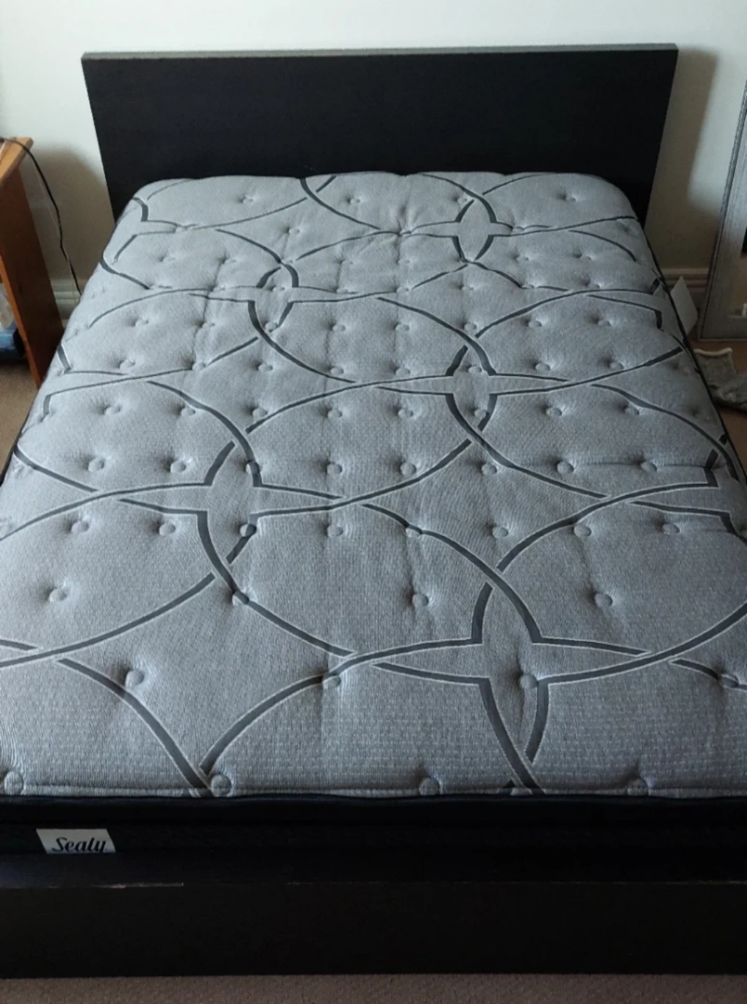 COMPLETE Double Bed/Mattress Protector/2 Pillows/ Bed Sheets - photo 3