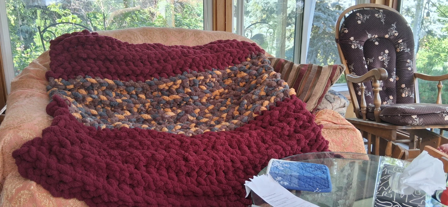 Chunky Hand Chrocheted Throw Blanket - photo 3