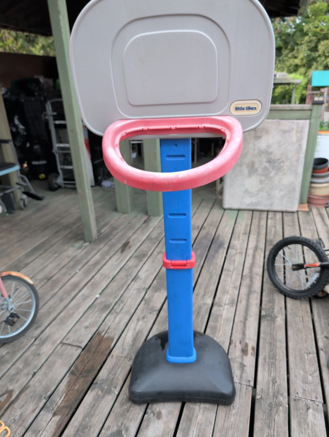 Little Tikes Adjustable Basketball Hoop