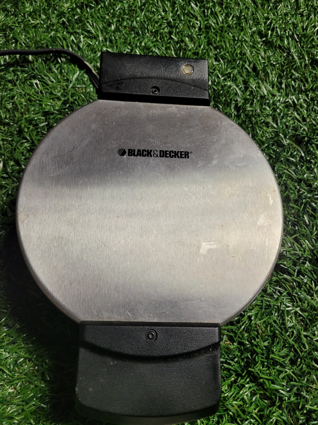 Black & Decker Round Waffle Maker - photo 2