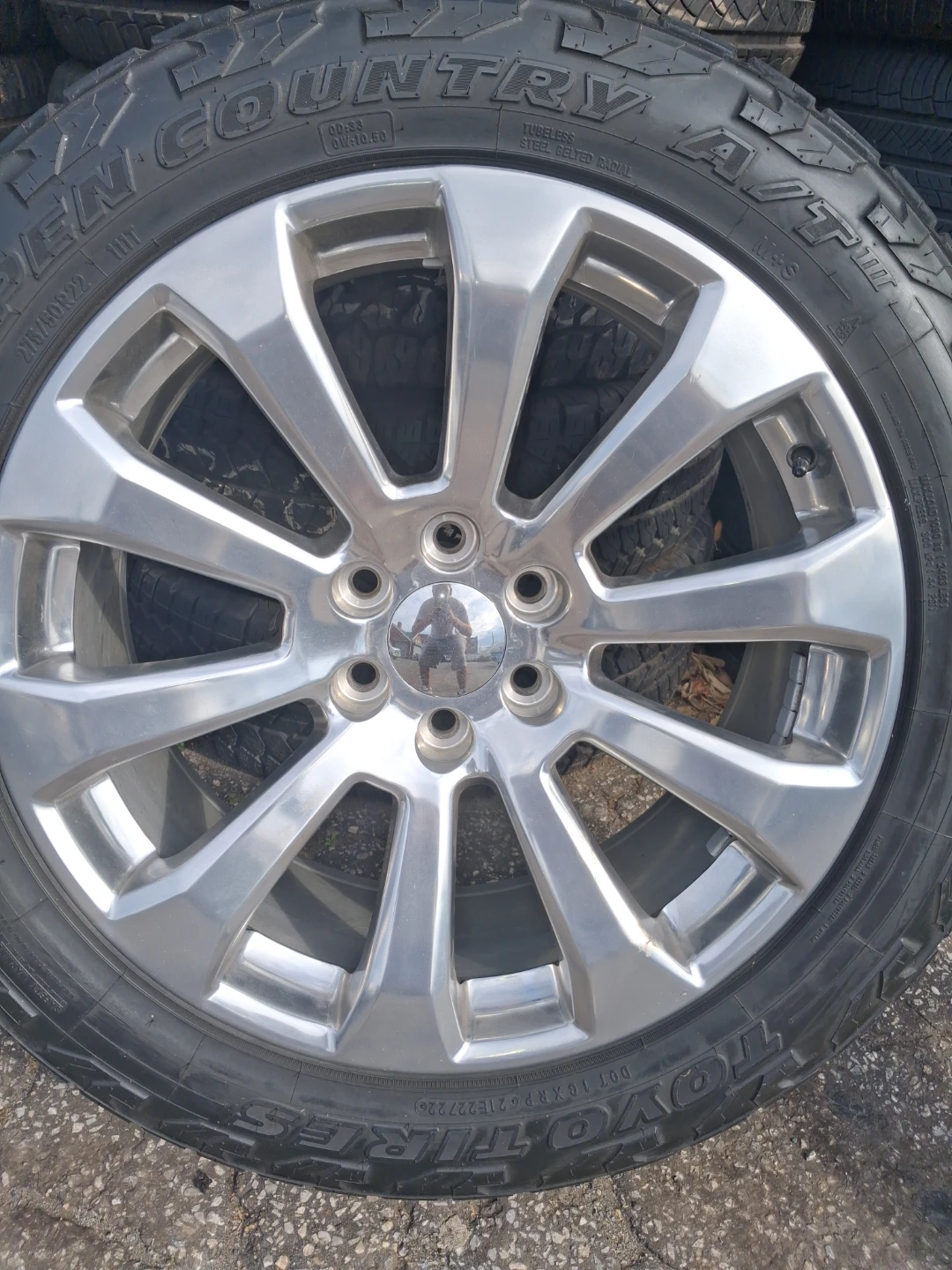 (4) 2024-Chevy Silverado 22inch rims and tires 275/50 R22 111T