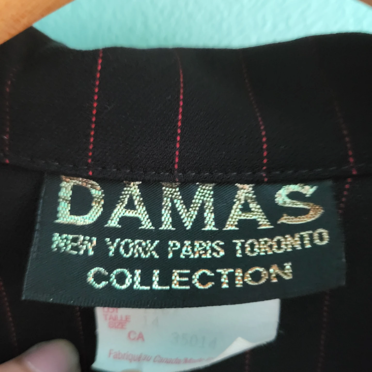 New York Paris Toronto Collection Black Pinstripe Blazer Size 14 - photo 3