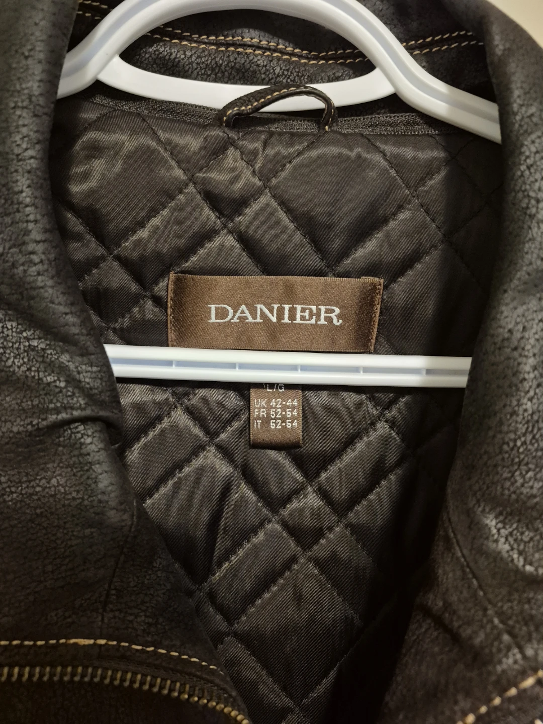 Danier Genuine Leather Jacket - Large - photo 2