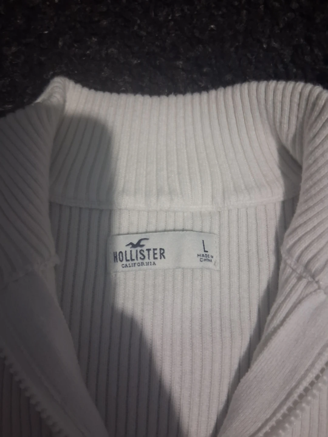 Hollister white ribbed zip-up sweater