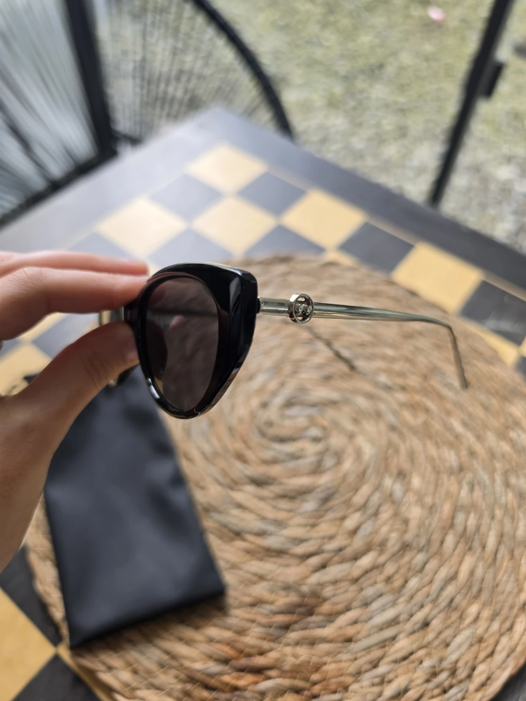 Black Cat-Eye Sunglasses with Pouch - photo 3