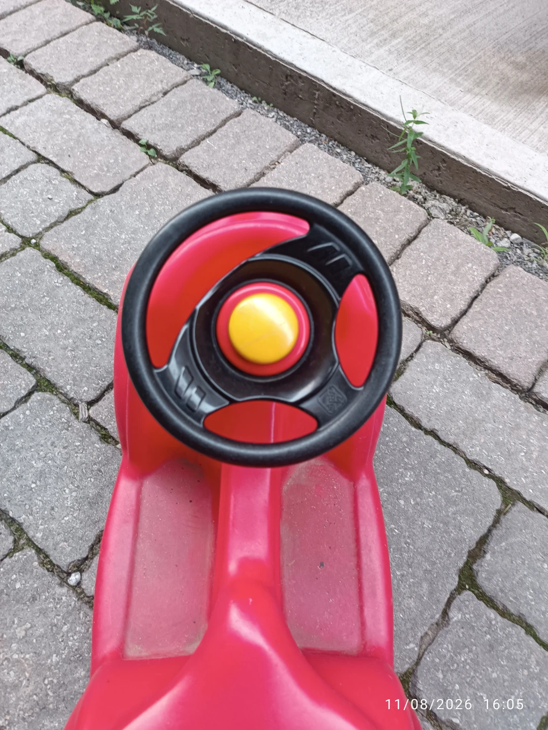 Little Tikes Cozy Coupe Ride-On Toy Car - photo 3