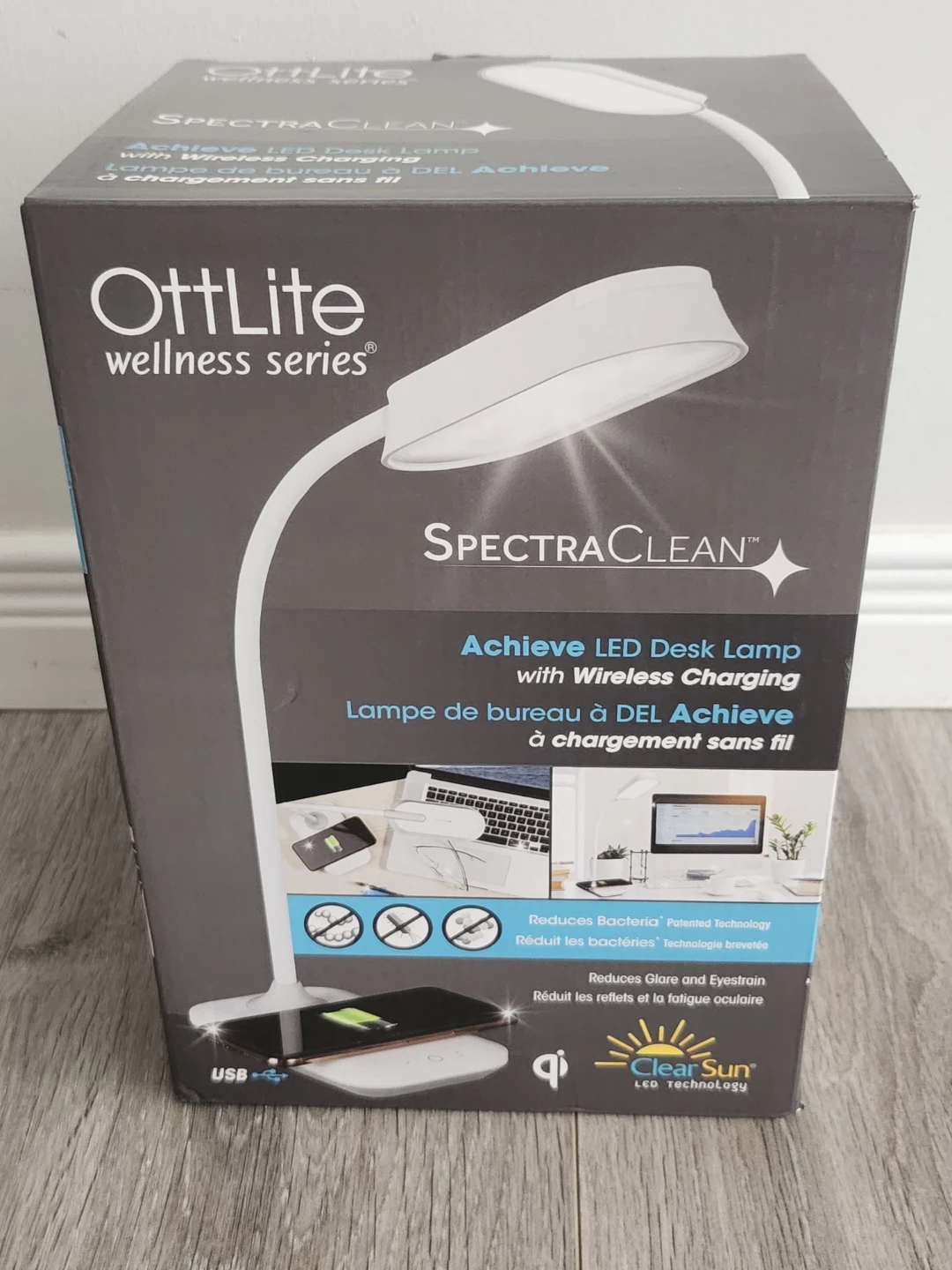 White Lamp with wireless charging