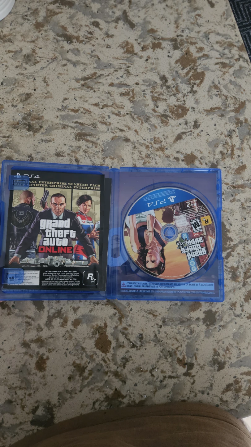 Grand Theft Auto V Premium Edition PS4 Game - photo 2