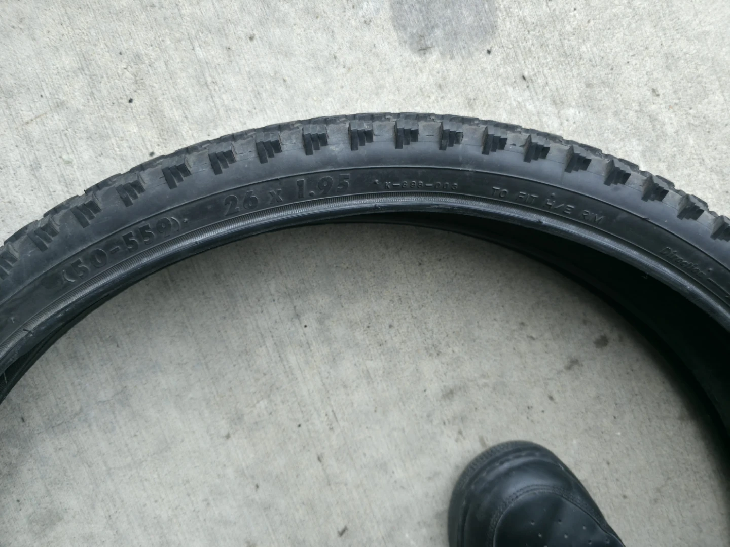 26 x 1.95 Bike Tires (Set of 2) - photo 3