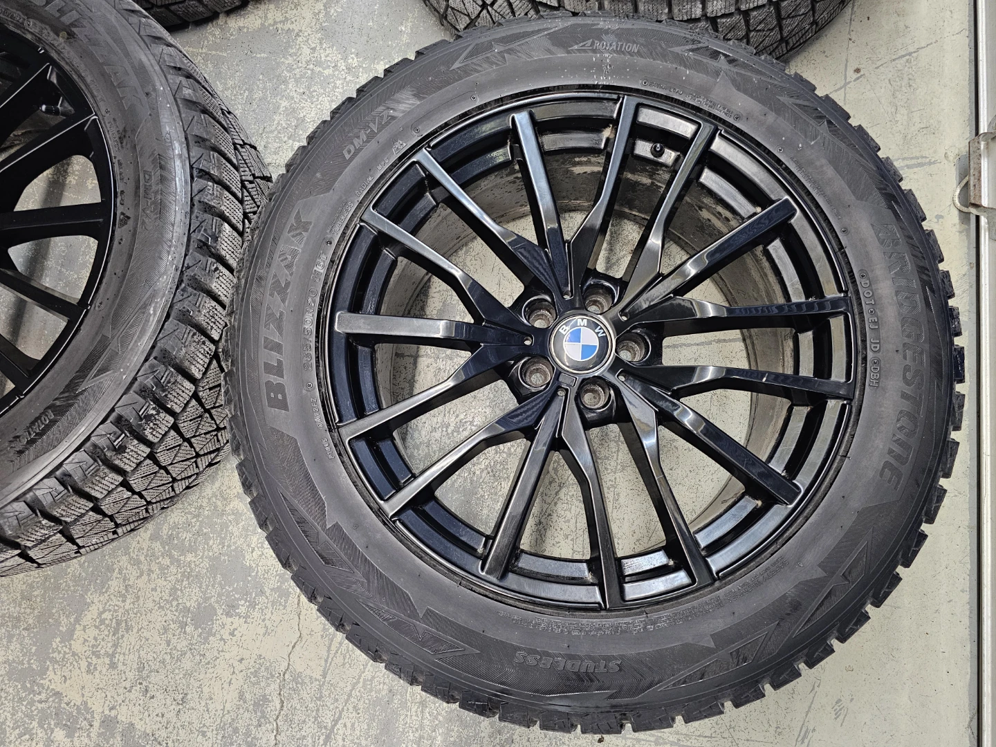 BMW X7 WINTER PACKAGE 285/50 R20 - photo 3