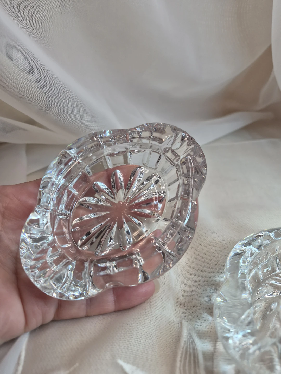 Beautiful Pair of 4 1/4" x 3" Vintage Crystal Ashtrays - photo 2