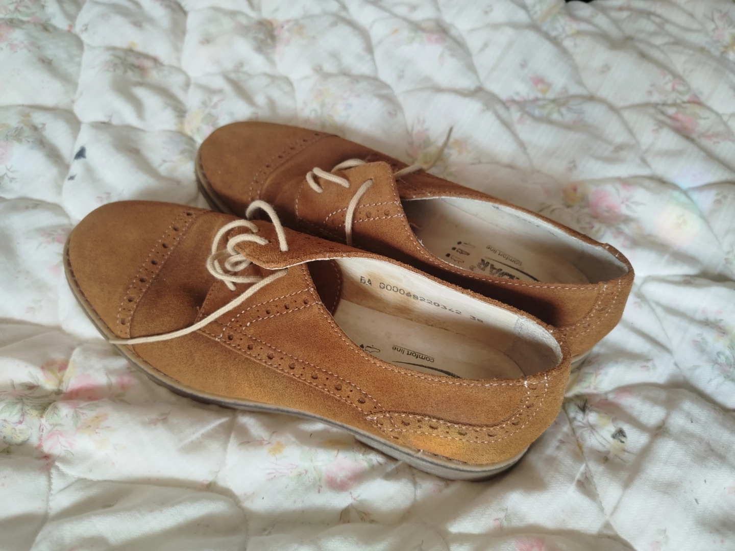 Lace up Summer Women's shoes light brown