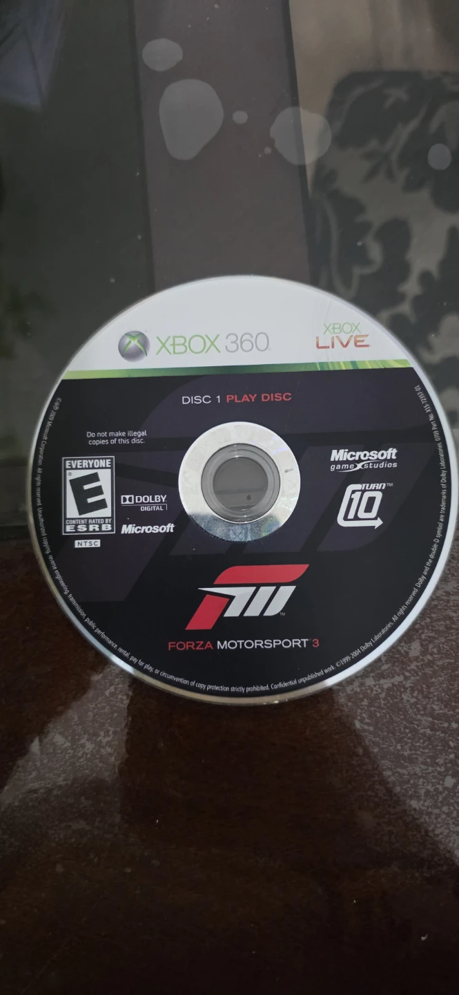 Xbox one with 3 games headset (No controller or cables) - photo 3