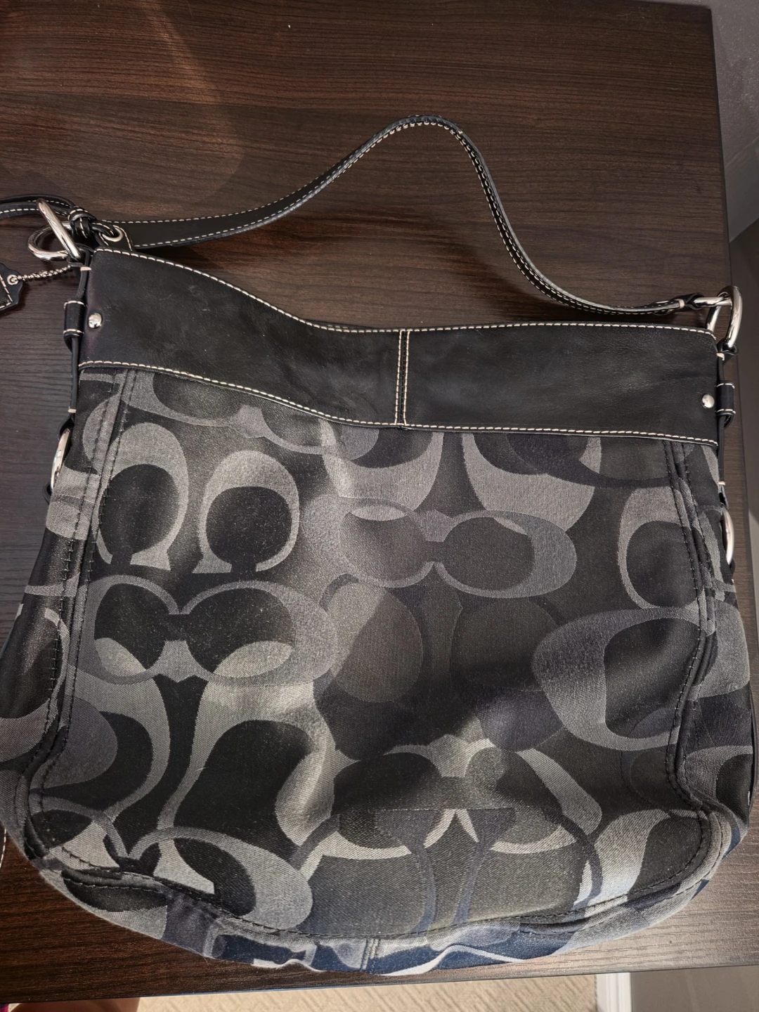 COACH Optic Signature Zoe Hobo Bag, Large, Like New Condition - photo 3
