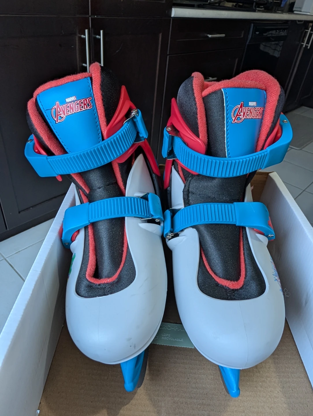 Marvel Avengers Adjustable Ice Skates - photo 3