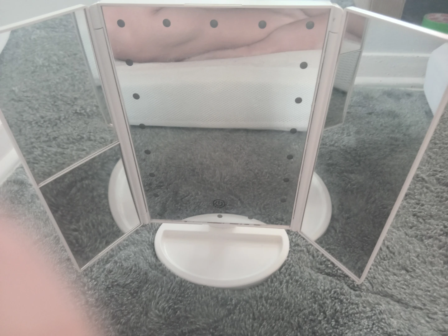 Tri-Fold LED Makeup Mirror - photo 3