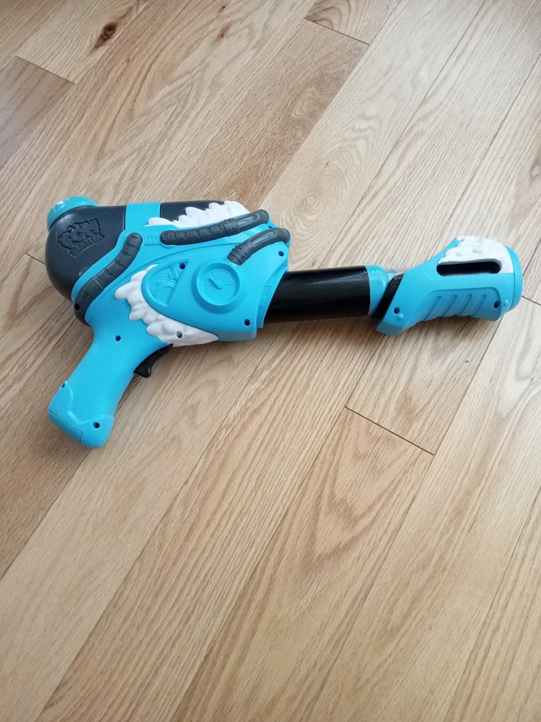 Foam play gun