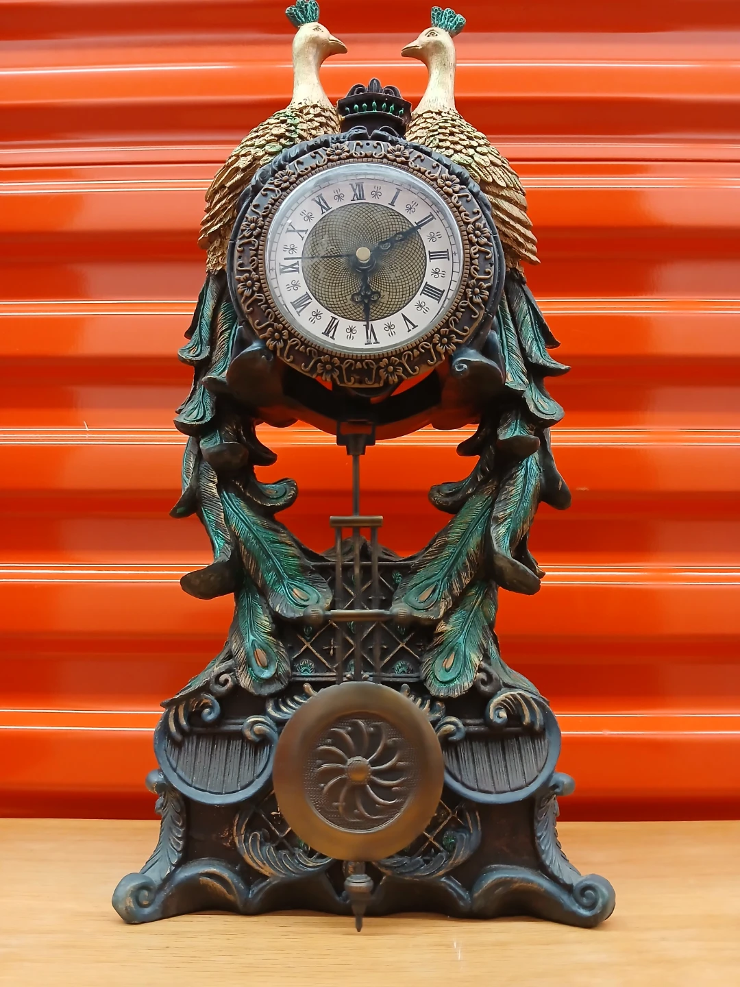 Vintage pendulum Peacock Mantle table Clock 15" high - photo 5