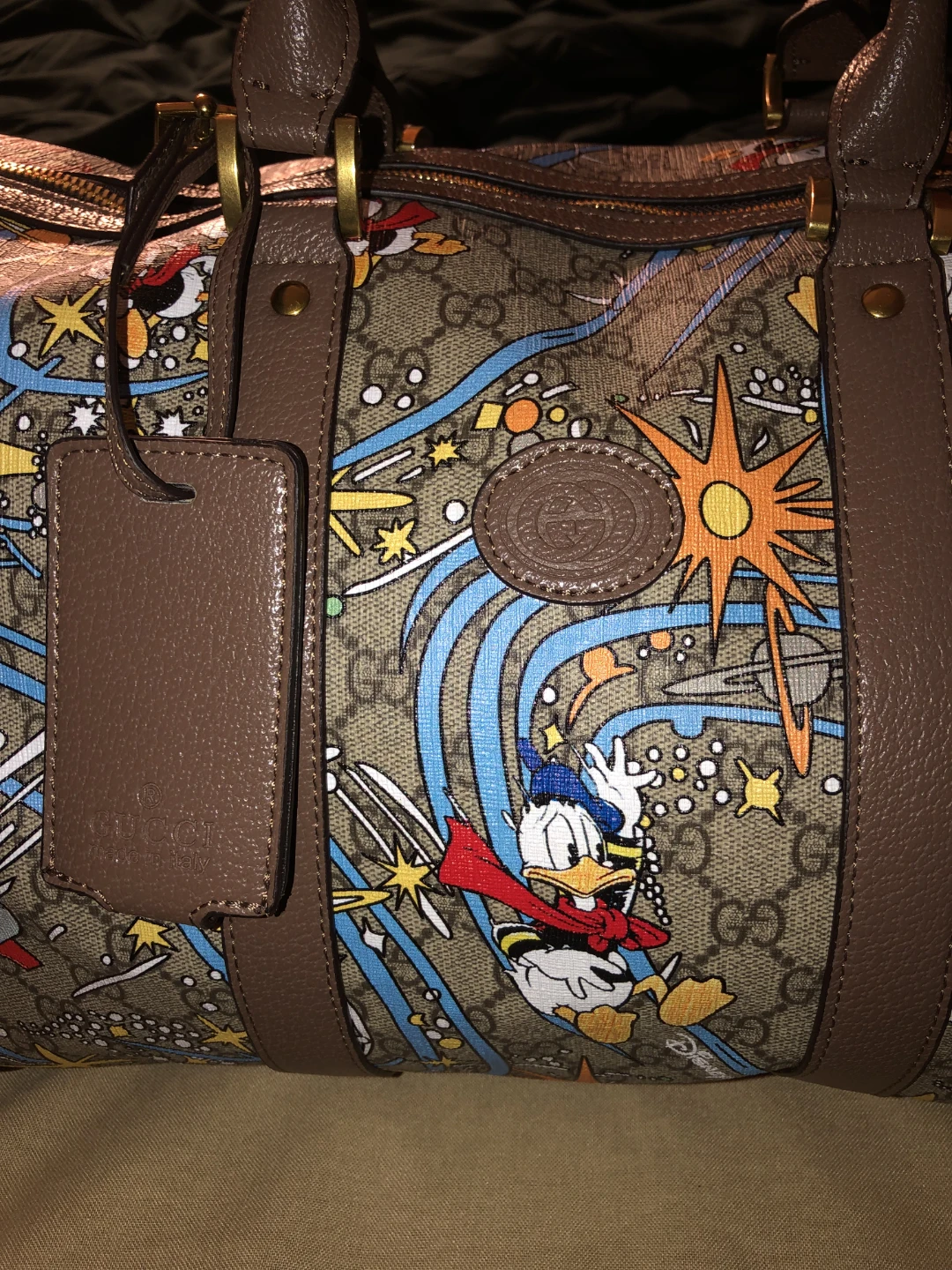 READ LISTING Brand New Gucci Disney Duffle Boston Bag Donald - photo 3