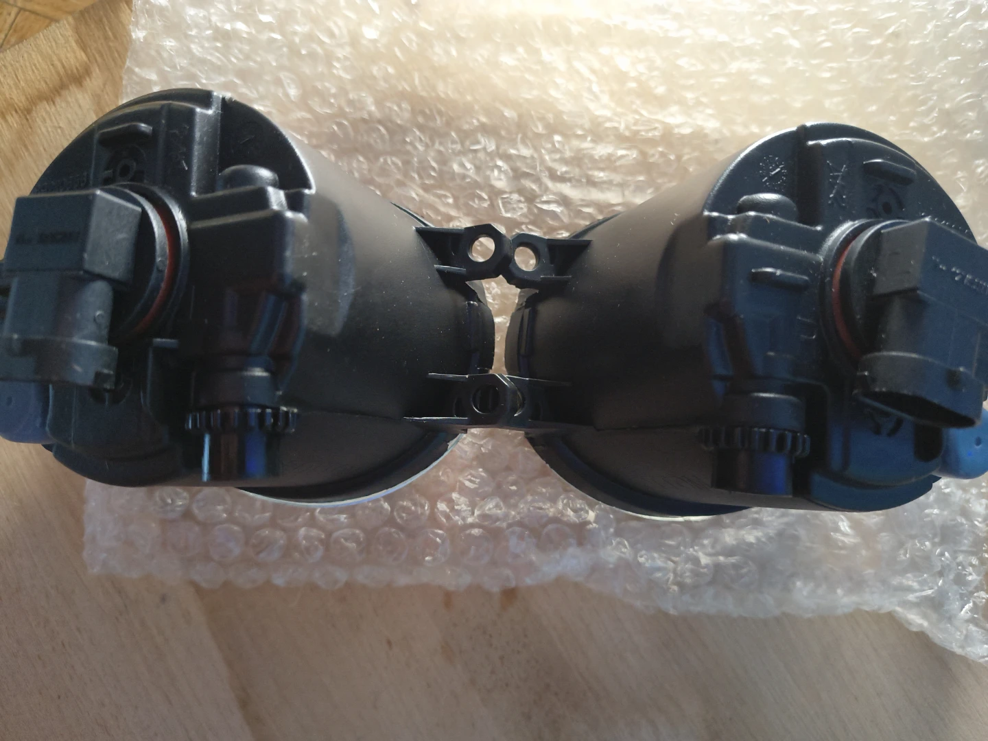 Pair of Fog Lights and auto parts - Bundle - photo 4