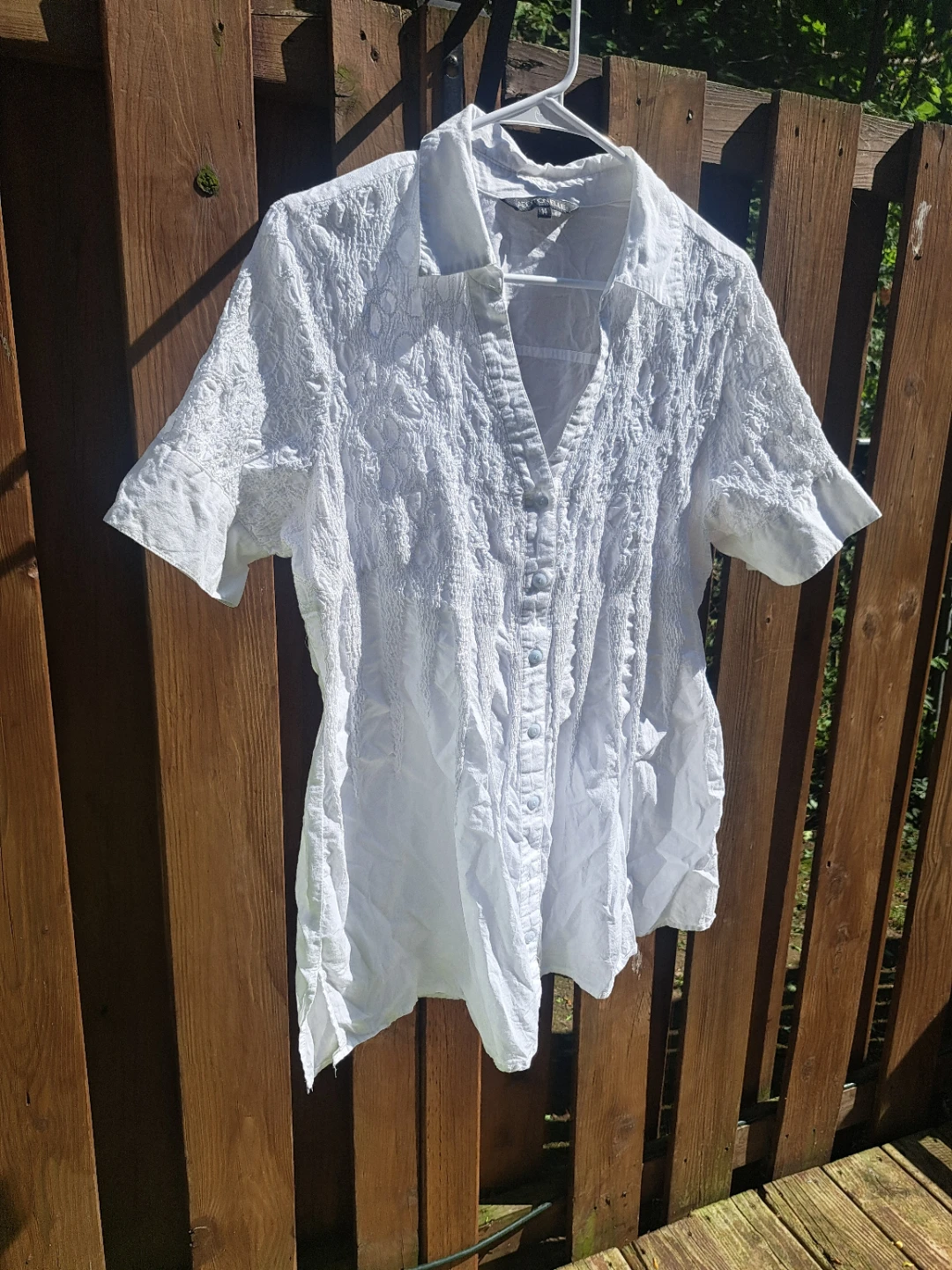 Women's tops/ blouse.