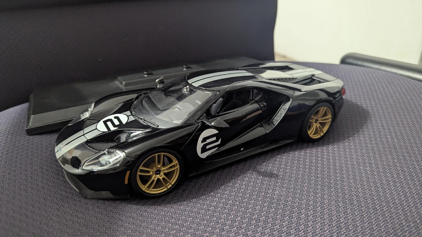 Maisto 2017 Ford GT Black Diecast Model Car - photo 2