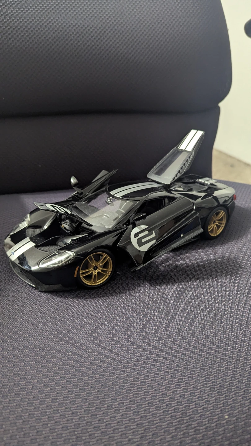 Maisto 2017 Ford GT Black Diecast Model Car - photo 3