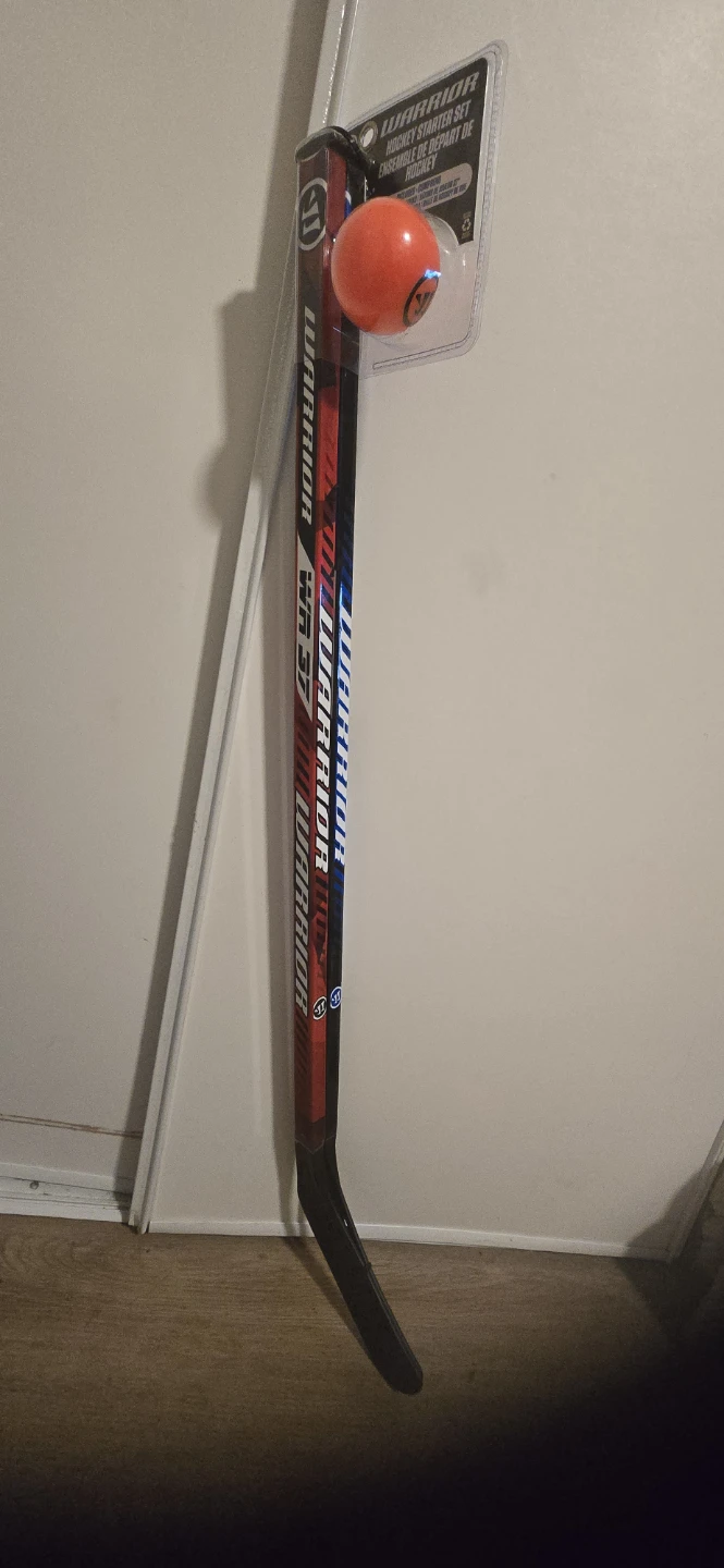 Warrior Hockey Starter Set with 2 Sticks and Ball