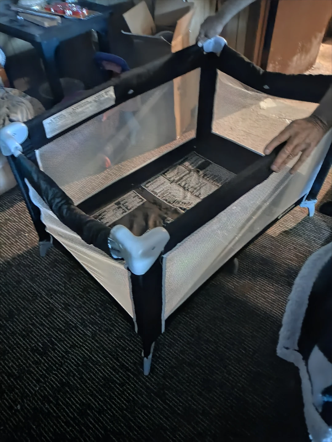 Gray folding playpen - photo 2