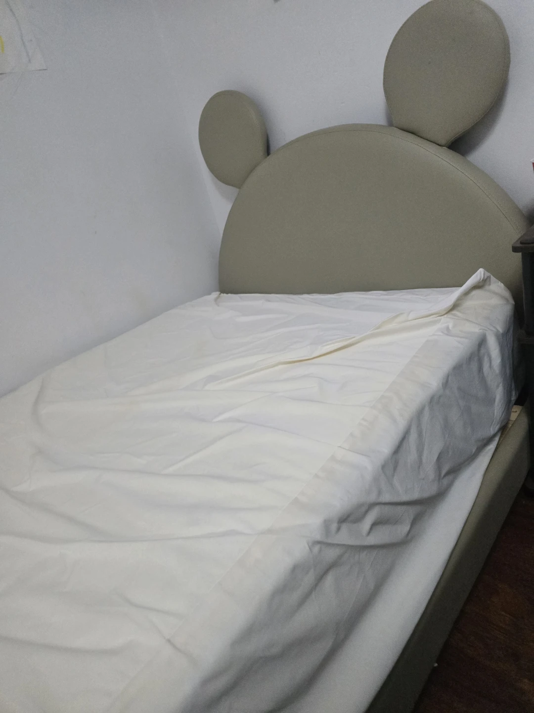 Kids Bed with Cute Headboard
