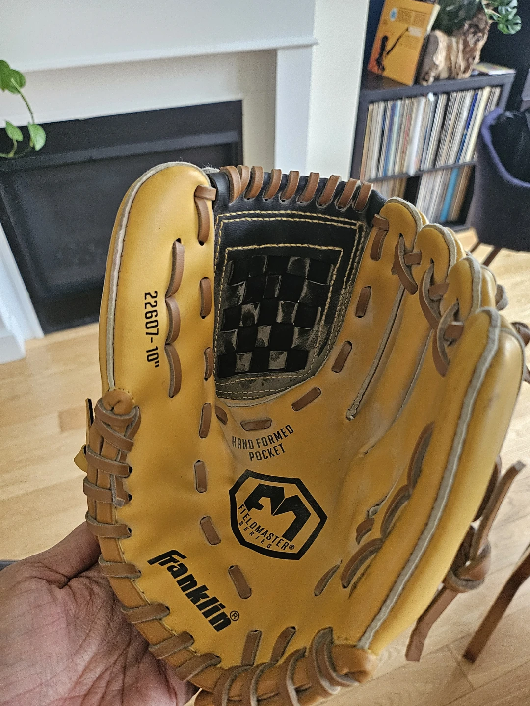 Franklin Fieldmaster Series 10 inch Baseball Glove