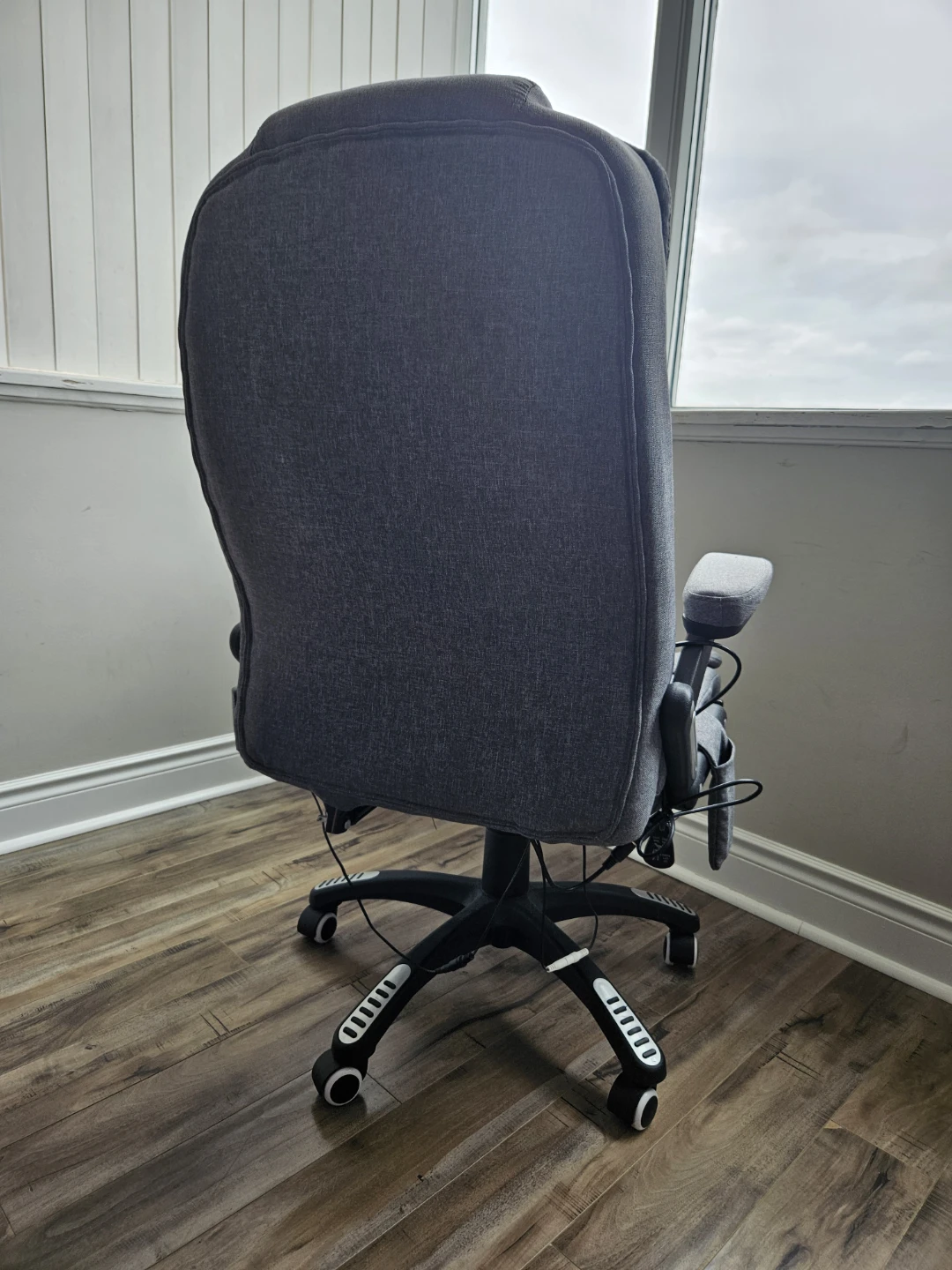 Grey Executive Desk Chair – Reclining & Massage Functions - photo 3