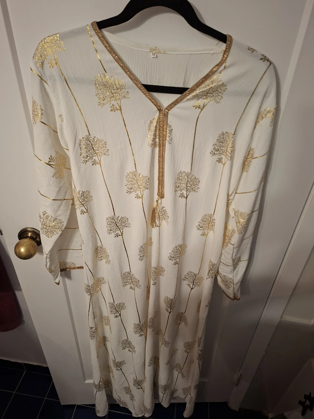 White Kaftan Dress with Gold Tree Pattern Size M - photo 4