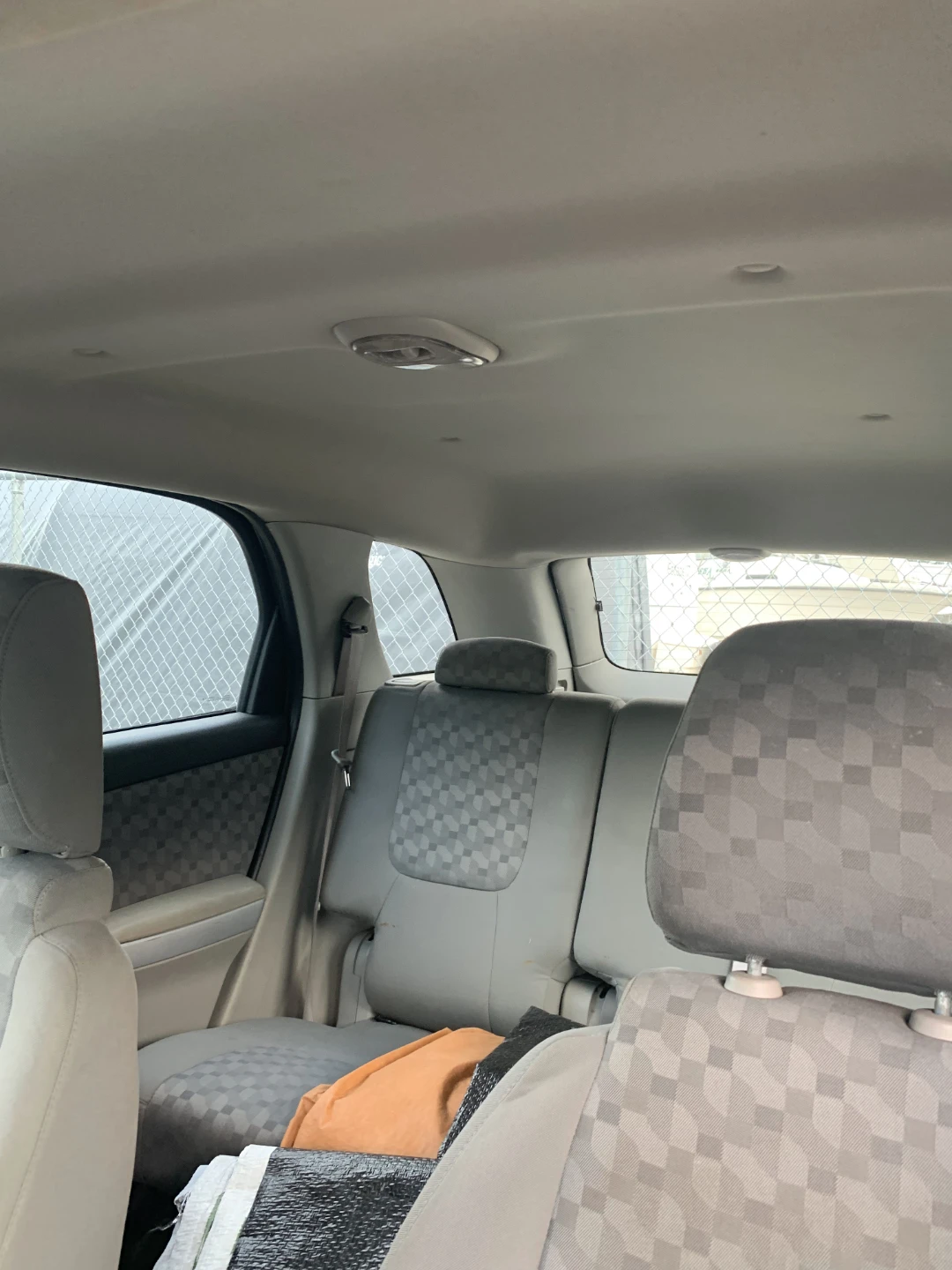 Black Chevrolet Equinox SUV - photo 5