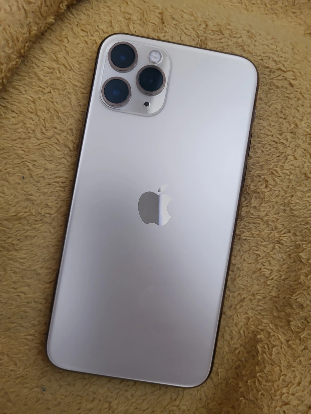 Apple iPhone 11 Pro - photo 4