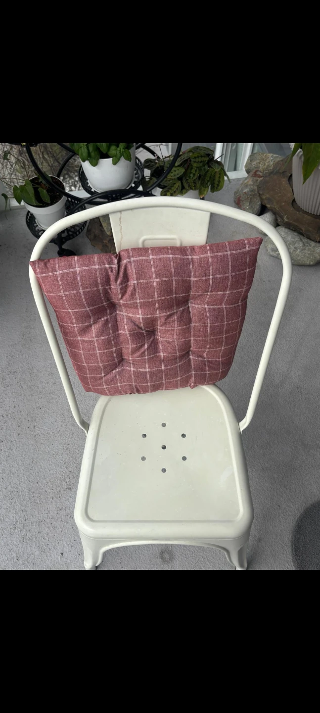 4 Plaid Seat Cushion with metal chairs - photo 2