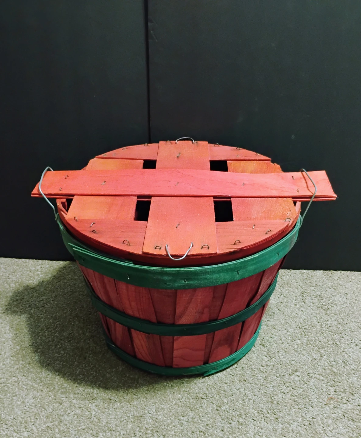 "SHABBY CHIC” RED BASKET FULL OF PINECONES WITH LID - photo 2