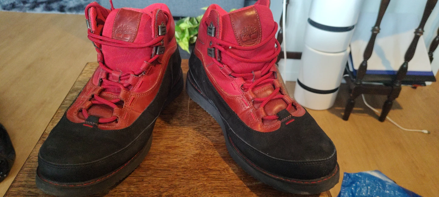 Timberland Red and Black Boots - photo 4