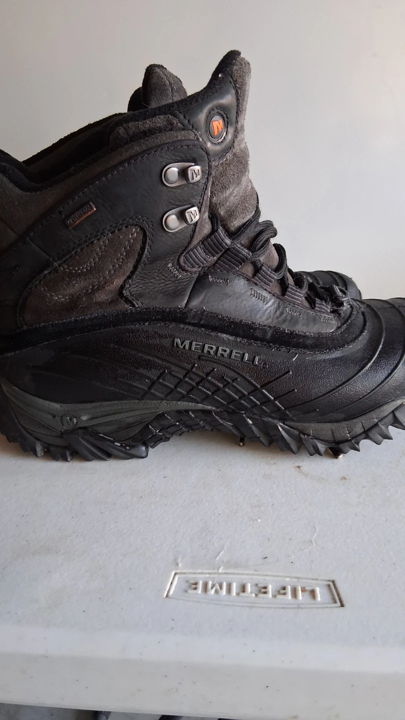 Merrell Waterproof Hiking Boots size 10.5 - photo 2