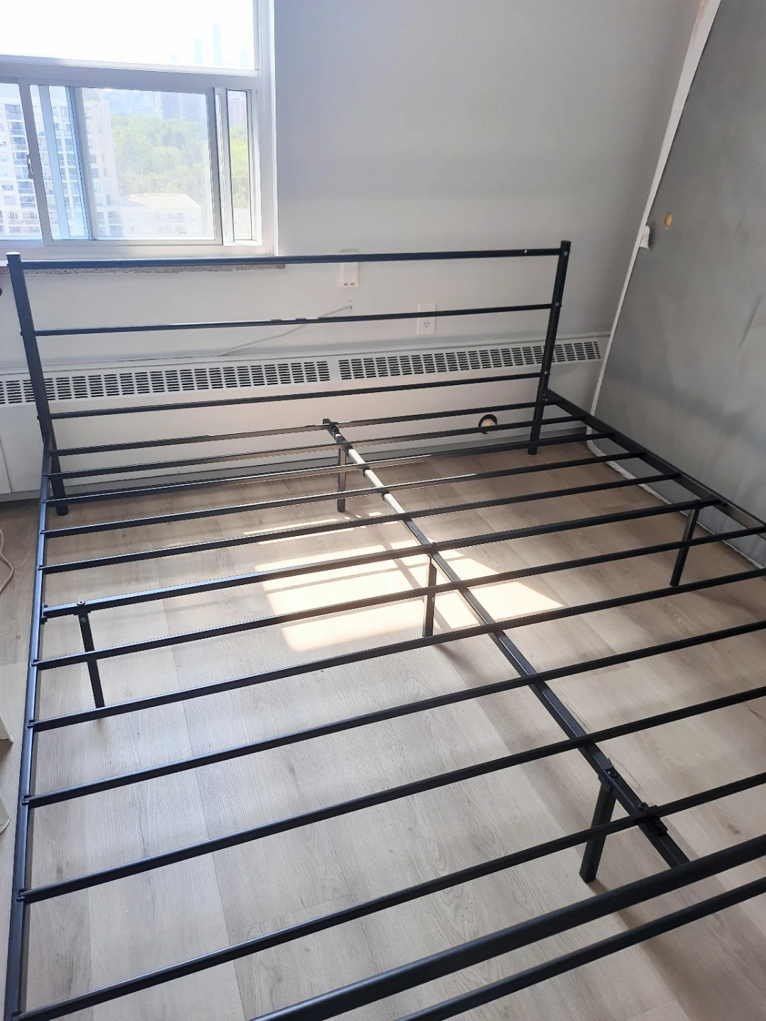 Black Metal Bed Frame - King size
