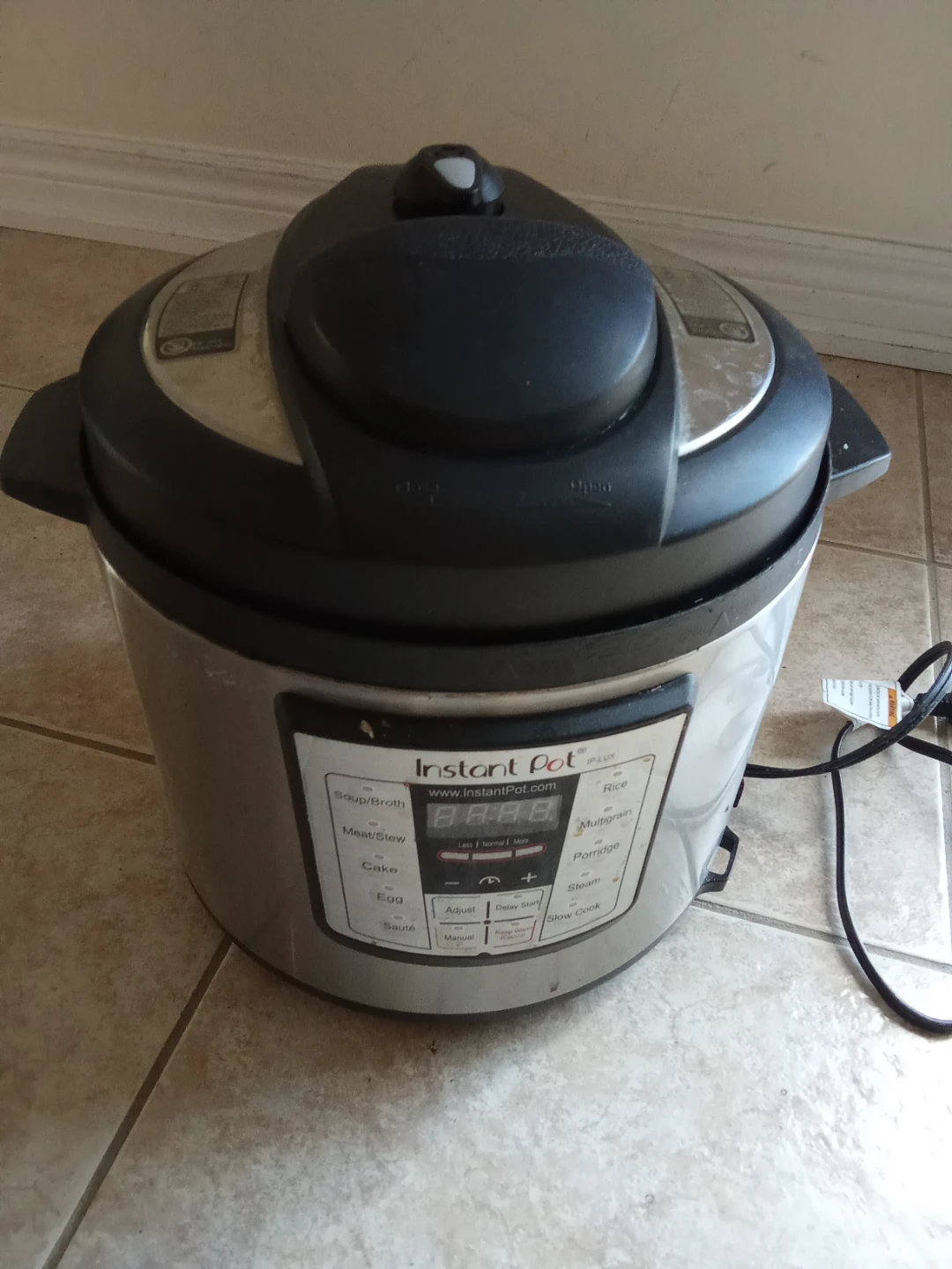 Instant Pot IP-LUX Multi-Use Pressure Cooker